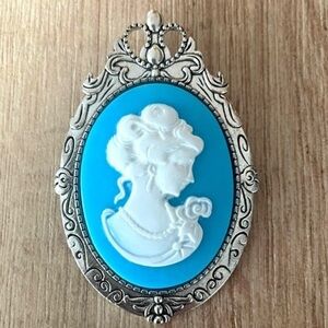 Blue and White Lady Silver Color Cameo Brooch, Victorian Style, NWT